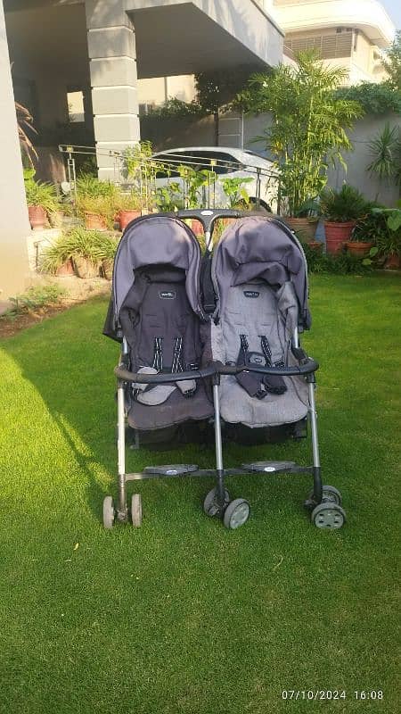 Evenflo twin pram/stroller 2