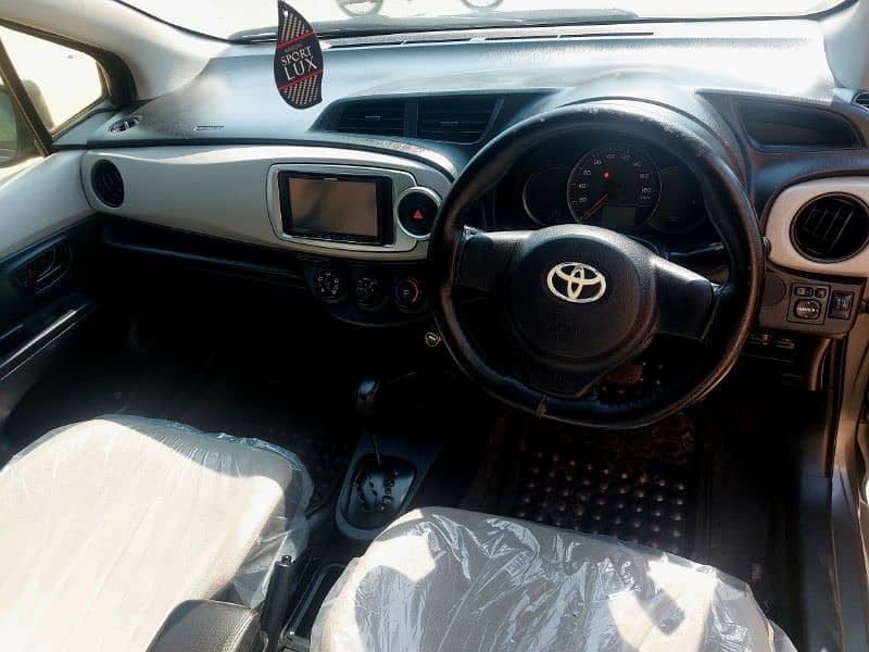 Toyota Vitz 2013 12