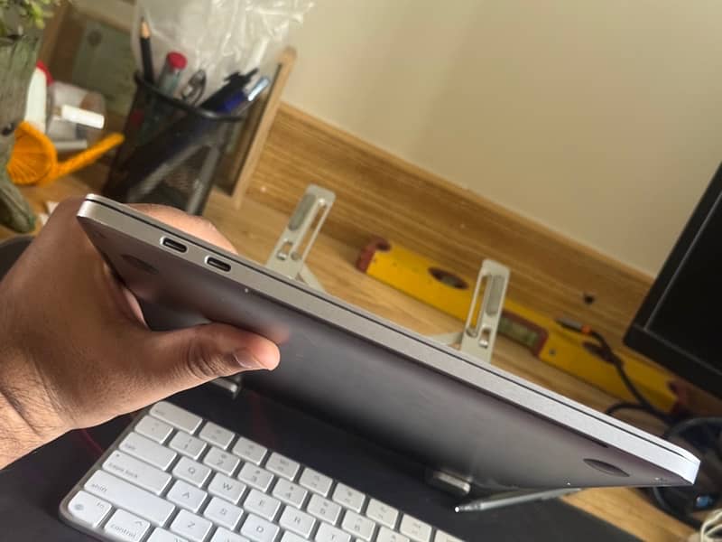 Macbook Pro 13-2017 16gb-512gb i-7 3.5 GHz 6