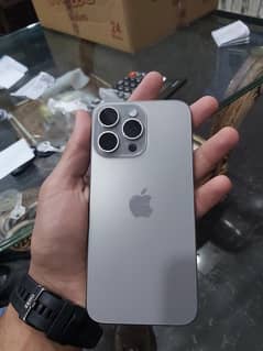 Iphone 15 PRO MAX 0