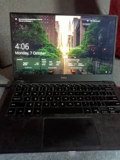 Core i5 6th Gen 8gb 256 ssd Bazzalless 4k Display