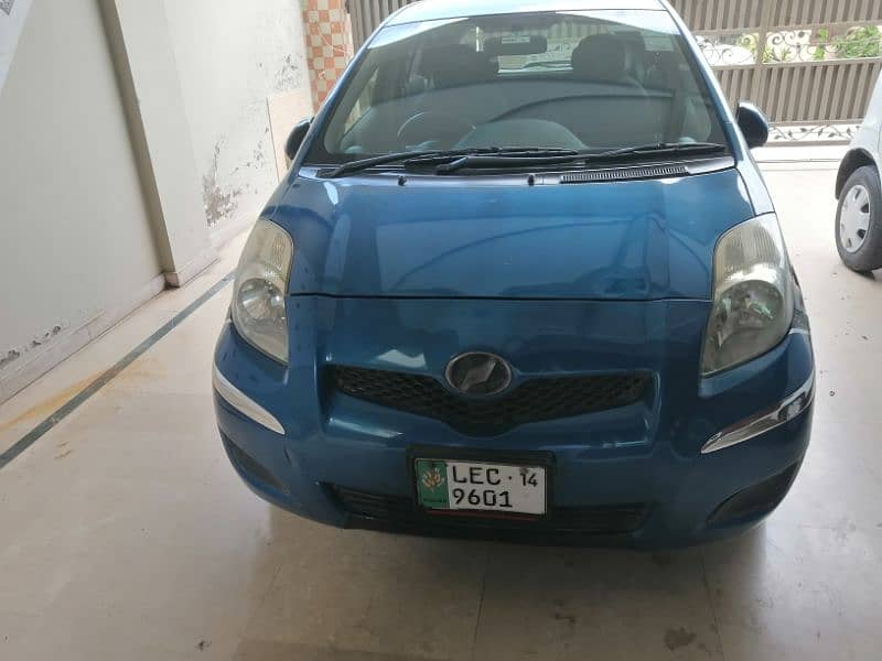 Toyota Vitz 1