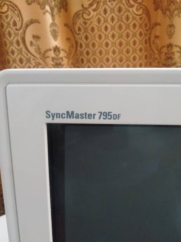 Samsung syncMaster 795 monitor 17inch 4