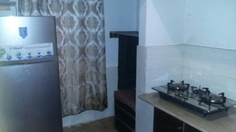 SINGLE ROOM FULLY FURNISHED AND INDEPENDENT FLAT FOR RENT IN MODEL TOWN LAHORE RENT 40000 5