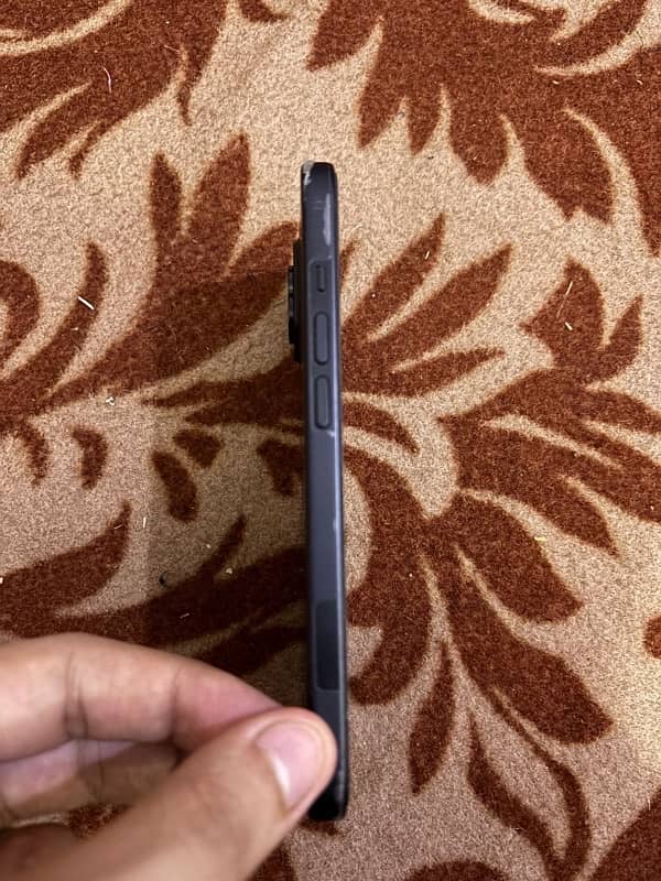 iPhone 15 black 128 GB 1