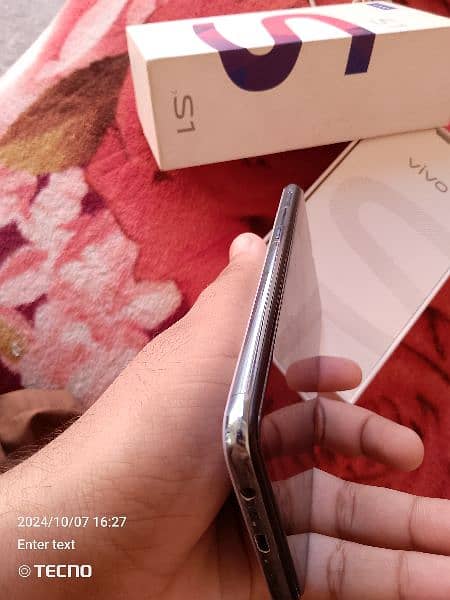 vivo s1 full box 4/128 03126392847 1