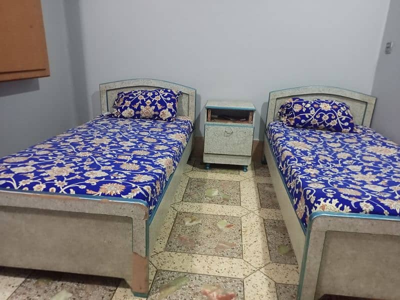 2 single with side table for sale 0