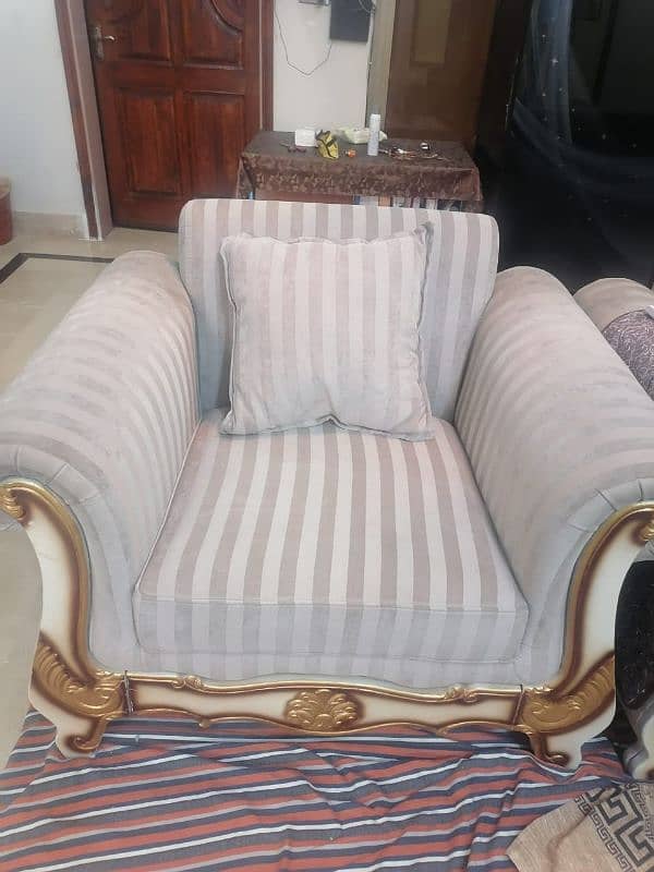 7  Seater sofa set /New condition/ luxury sofa contact me 03001311617 3