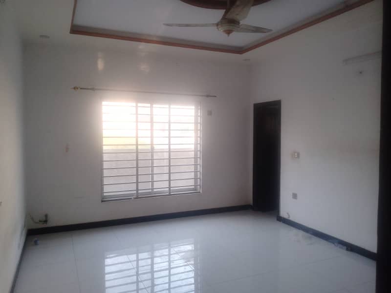 1 kanal lower portion for rent 10