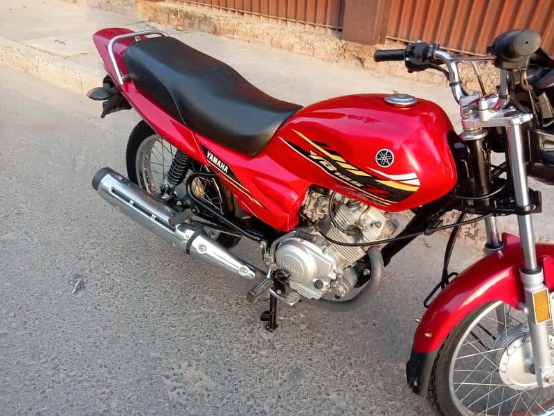 YB125Z 1