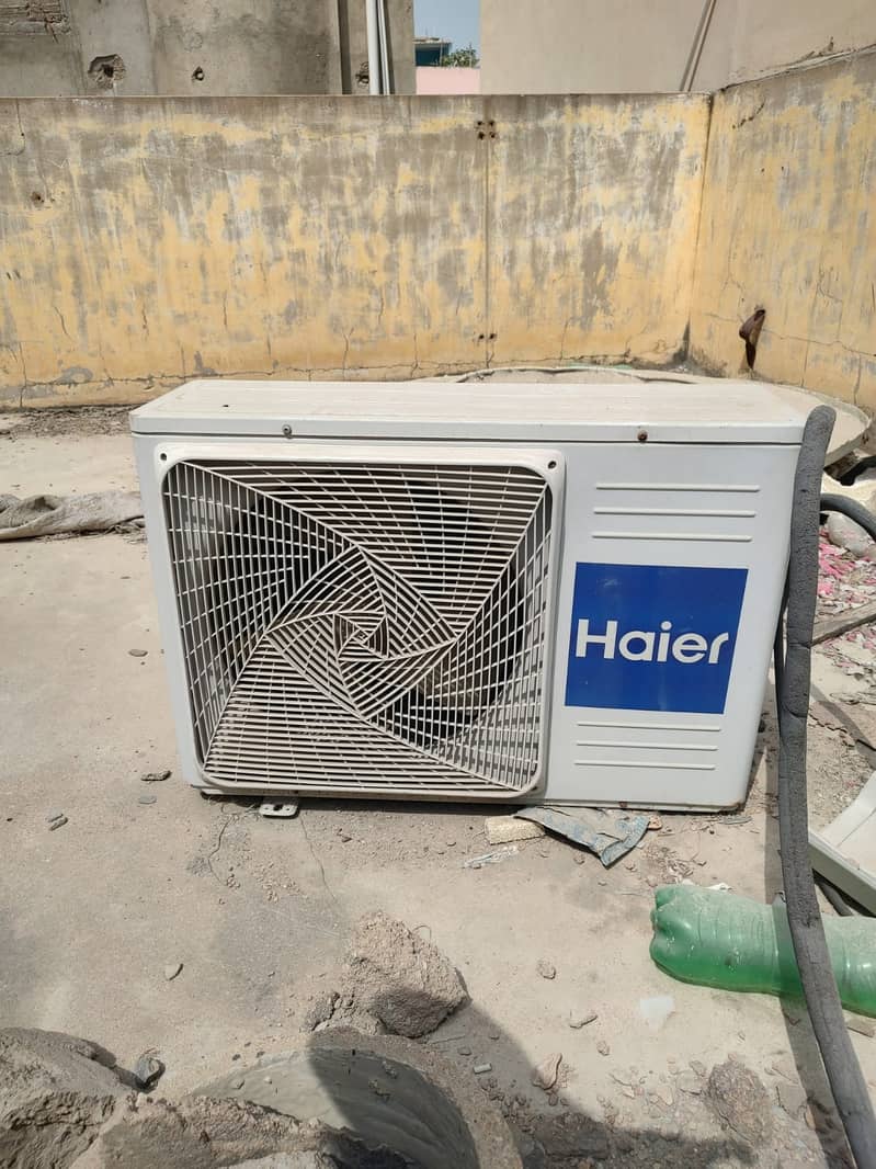 Haier AC DC Inverter 1 Ton Good Condition 1