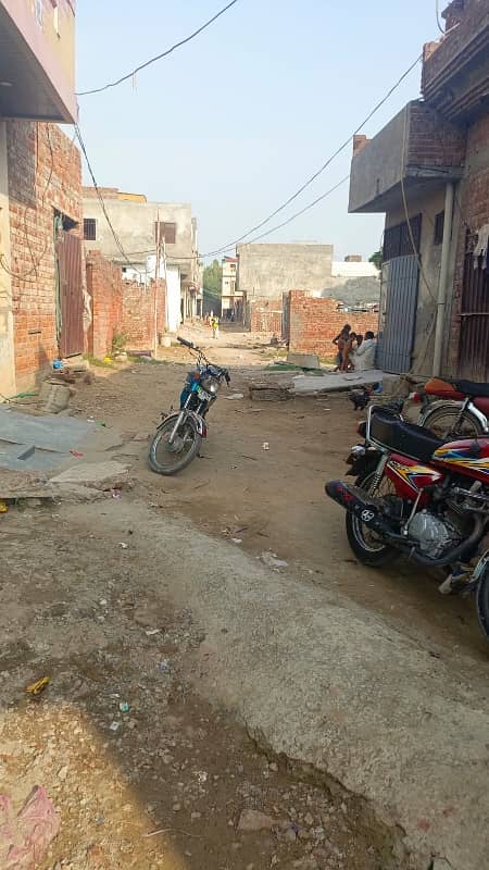 3 Marla Single Story House For Sale Sabir Choke near about allied school Punjab society Lahore. 2