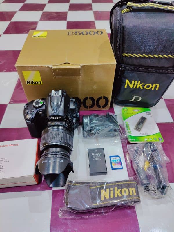 Dslr Canon / Nikon Camera with Complete Accessories 03,03,28,74,479. 5