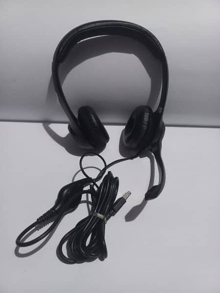 Logitech H390 headphones 2