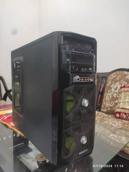 Gaming PC with Windforce GTX 950 0