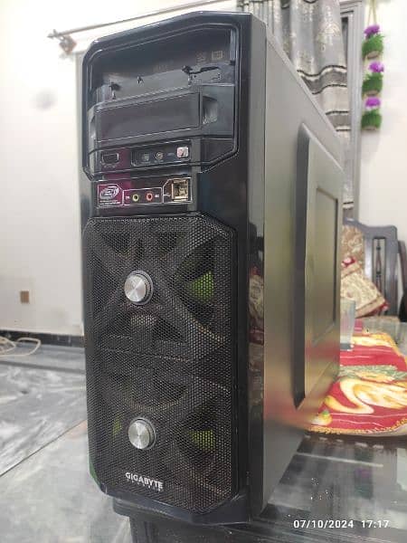 Gaming PC with Windforce GTX 950 1