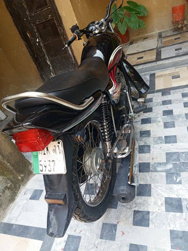 Honda 100cc good condeshion 10/10 4