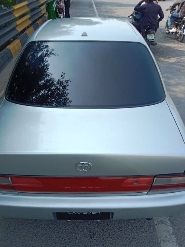 Toyota Corolla XE 2000 5