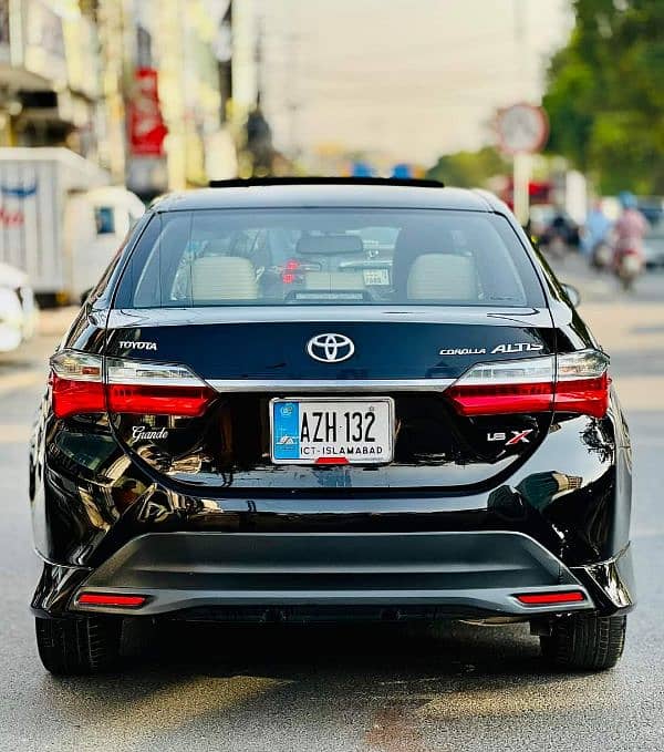 Toyota Altis Grande 2021 3