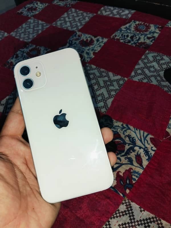 iphone 12 (10/10 4months sim time available 64gb Jv) 2