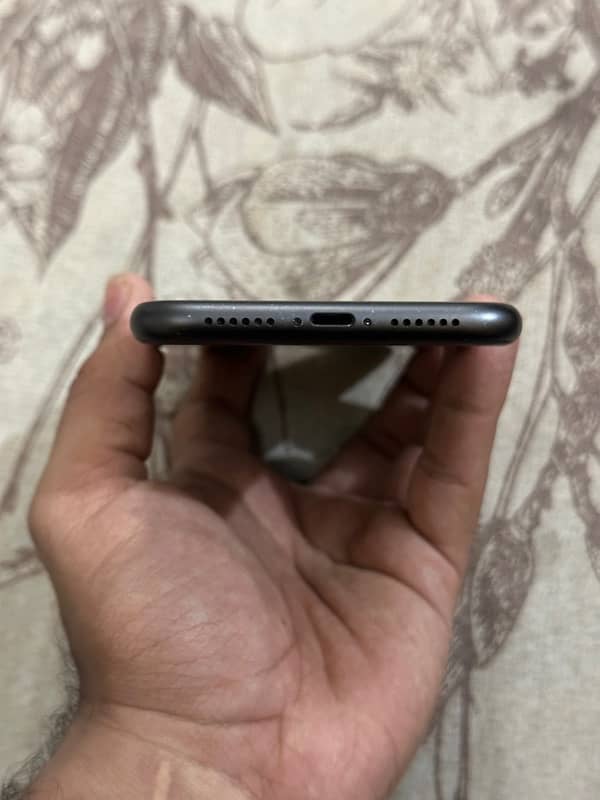 Iphone 11 128gb pta approved waterpack 2