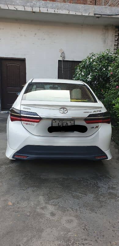 Toyota Corolla Altis 2019 4