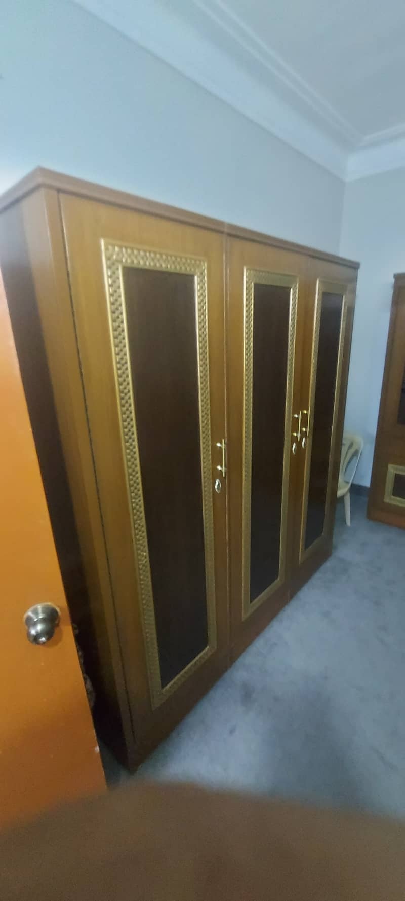 Urgent Sale Bedroom Set (5 items) 7