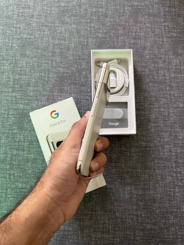 PIXEL 8 PRO JUST BOX OPEN 2