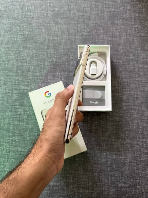 PIXEL 8 PRO JUST BOX OPEN 4