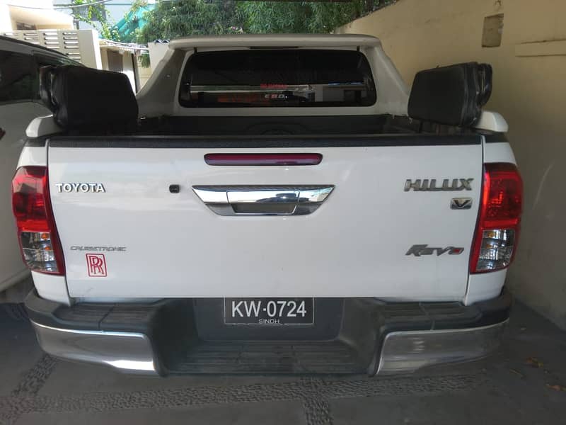 Toyota Hilux Revo 2017 6