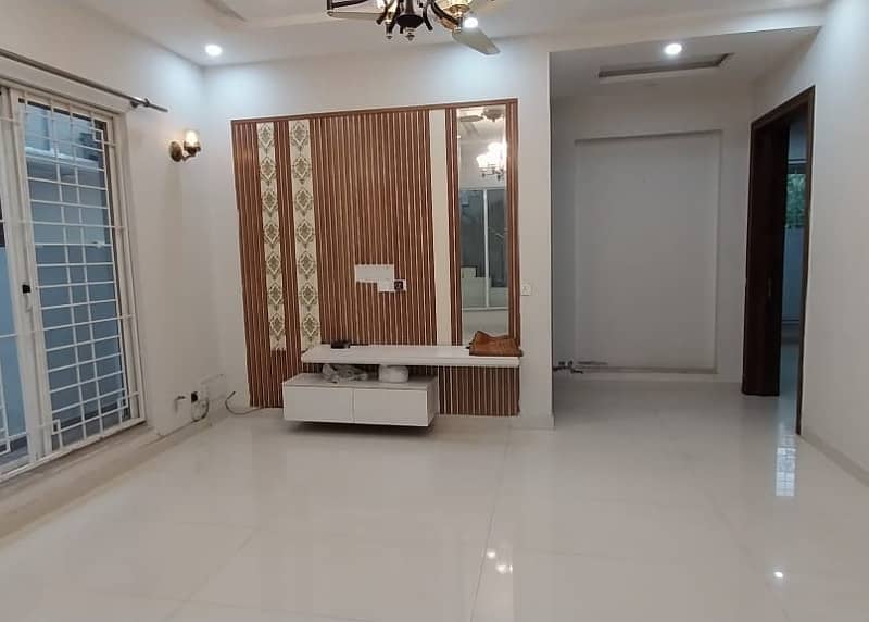 10 Marla House Available For Rent In EDEN City Lahore 8