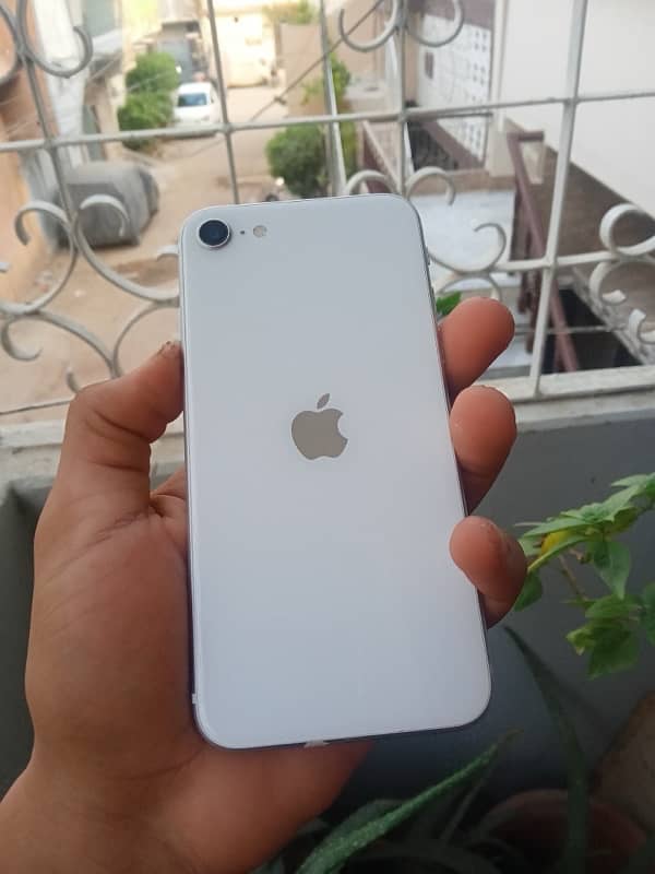 IPhone SE 2020 PTA Approved Waterpack Seald 8