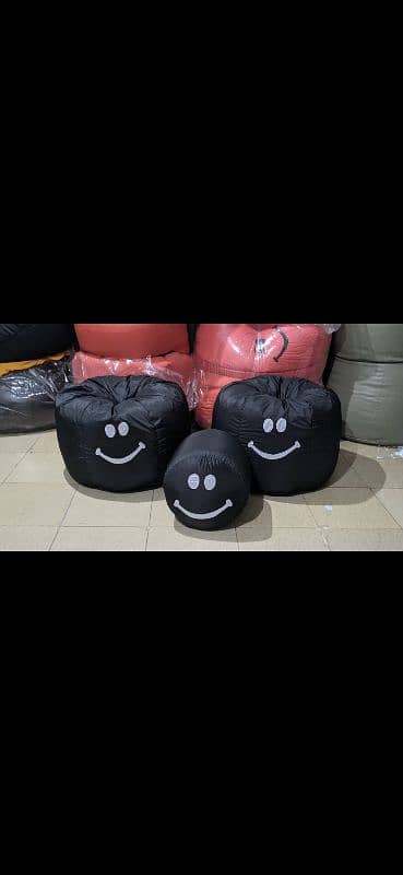 Smiley bean bag sofas / Sofa cum bed bean bag 0