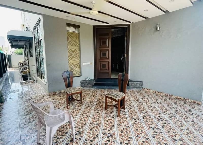 10 Marla House Available For Rent In Air Avenue Lahore 7