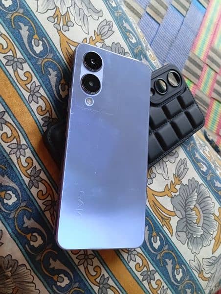 I am selling my vivo y17s, 2