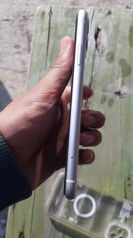 Iphone 11 128 GB Non Pta 2