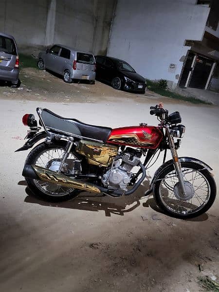 cg 125 gold edition 2024 k 4th month ki bike h 1st owner 1