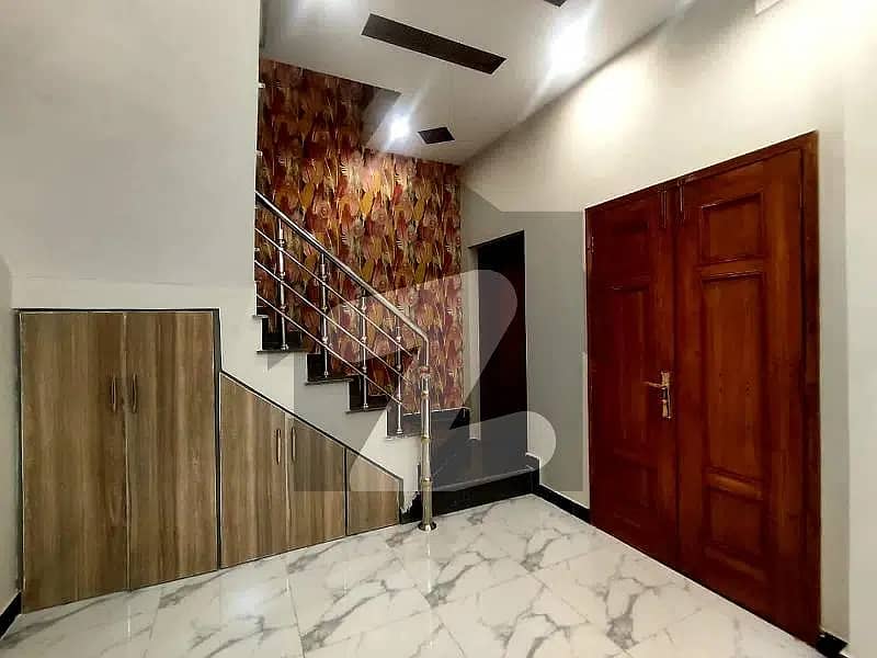 ARZ Properties Offers You 8 Marla House in Ali block For Sale in Bahria Town Lahore. 9