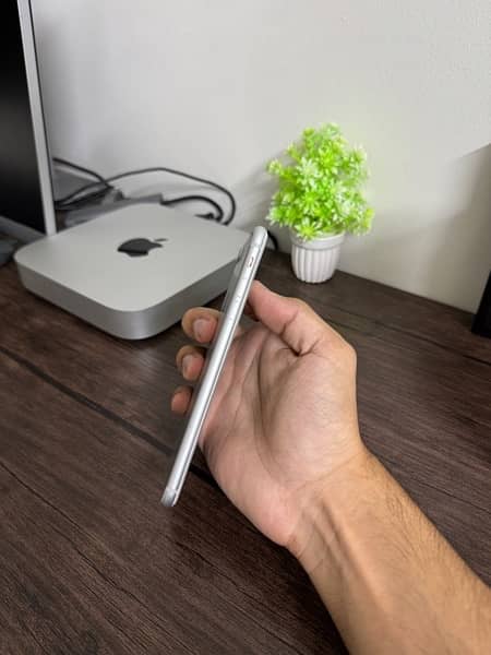 apple iphone 7 plus 4