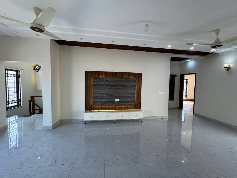 15 Marla Corner Facing Park Ideal Location Reasonable Price Brand New House For Sale In Bahria Town 8