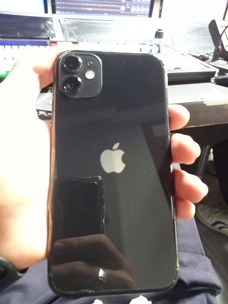 Iphone 11 Black Colour Urgent Sale 4