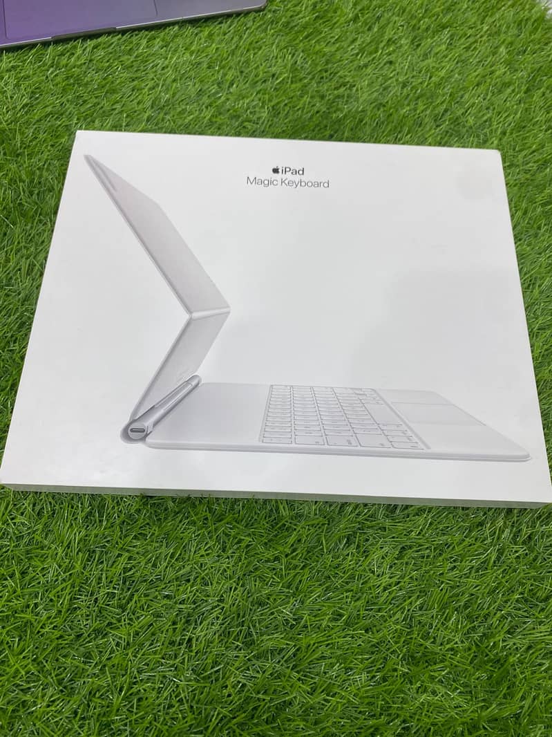 Apple iPad Pro 12.9' 3rd 4th & 5gen Magic Keyboard|Whatsap 03215984936 1