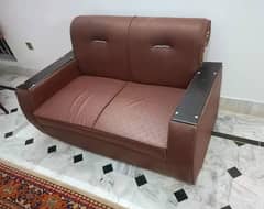 2 seater Sofa (Excellent Condition)