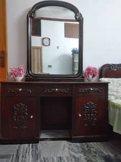 Dressing table for sale,