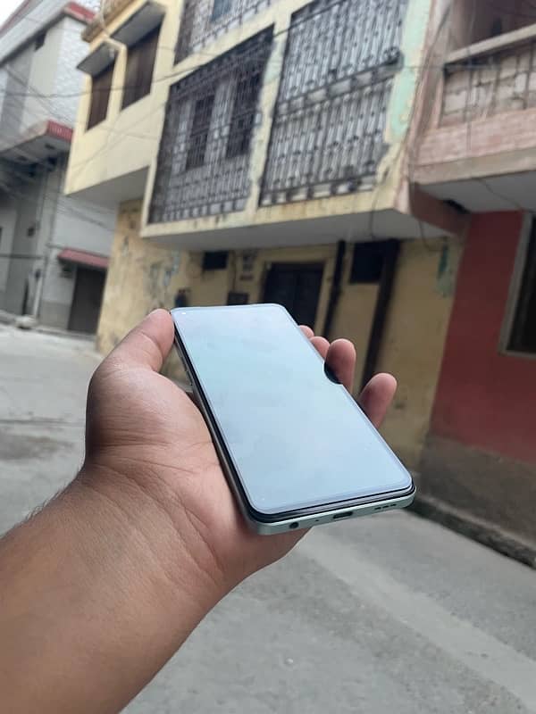 Oppo F21 Pro 5G | 10/9 Condition | 8GB + 4 GB extended RAM 128GB Rom 1