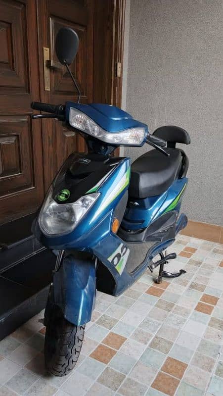 FJ future Scooty 1