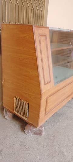 Wooden chiller