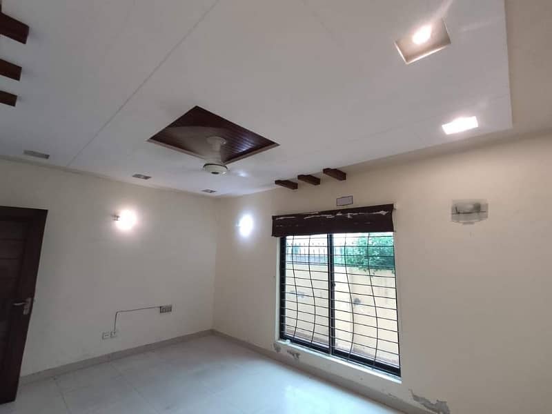 1 kanal beautiful design house for sale in dha phase 3 4