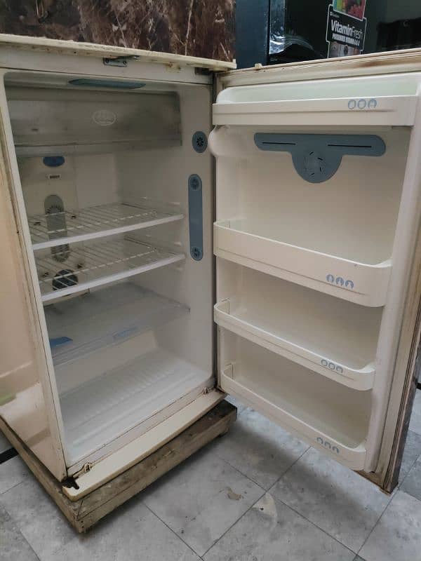 LG non Frost Fridge 1