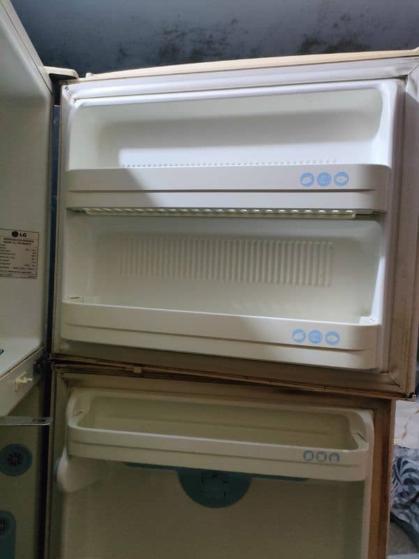 LG non Frost Fridge 4